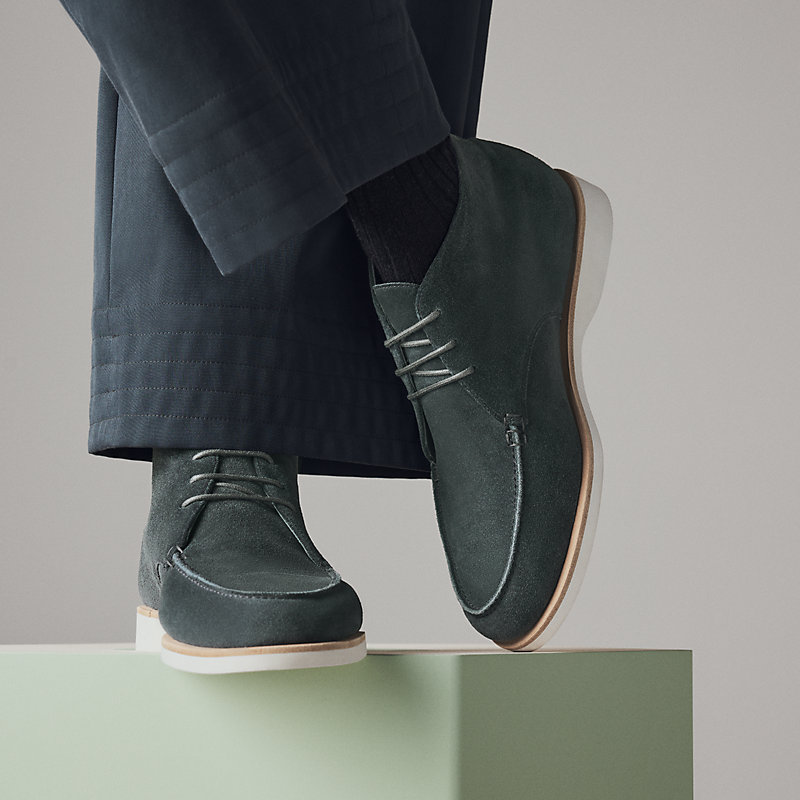 Line derby shoe
