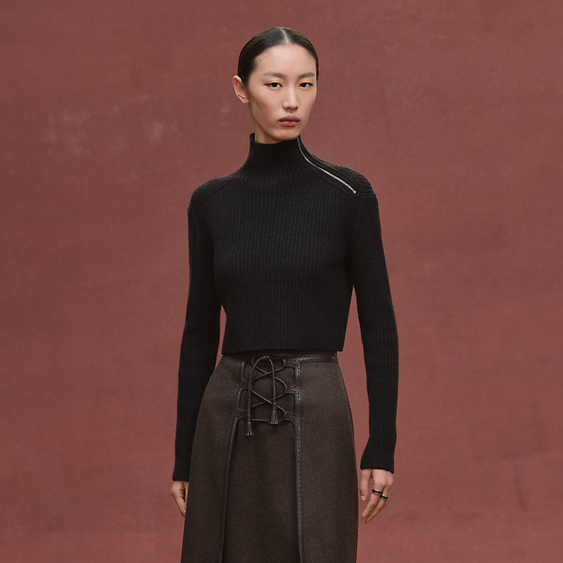 Long-sleeve cropped sweater