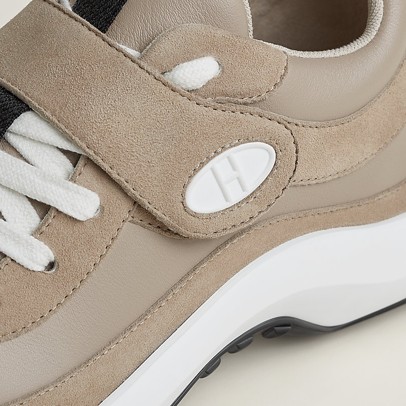Loop sneaker