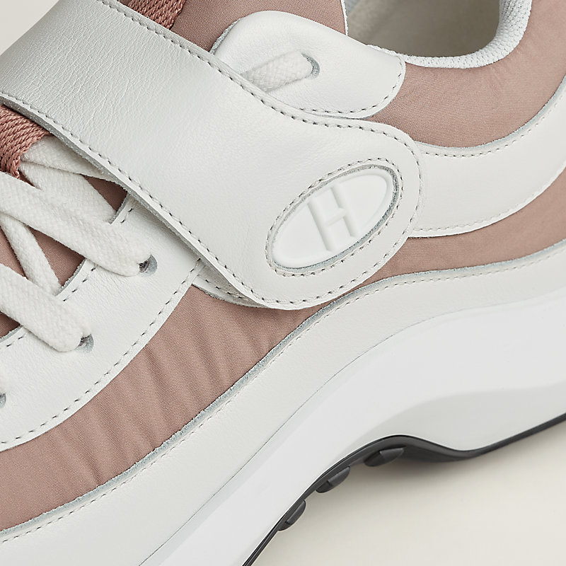 Loop sneaker