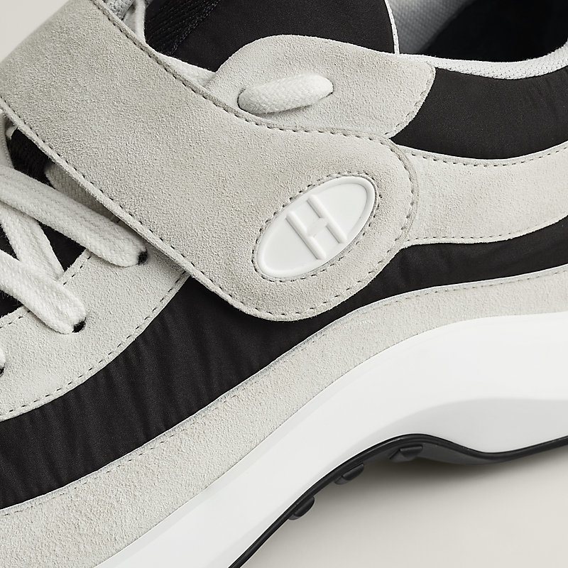 Loop sneaker
