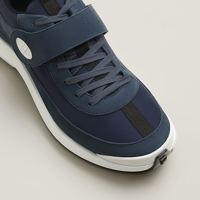 Loop sneaker