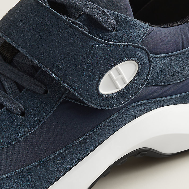 Loop sneaker