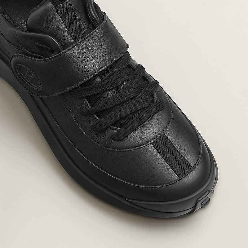 Loop sneaker