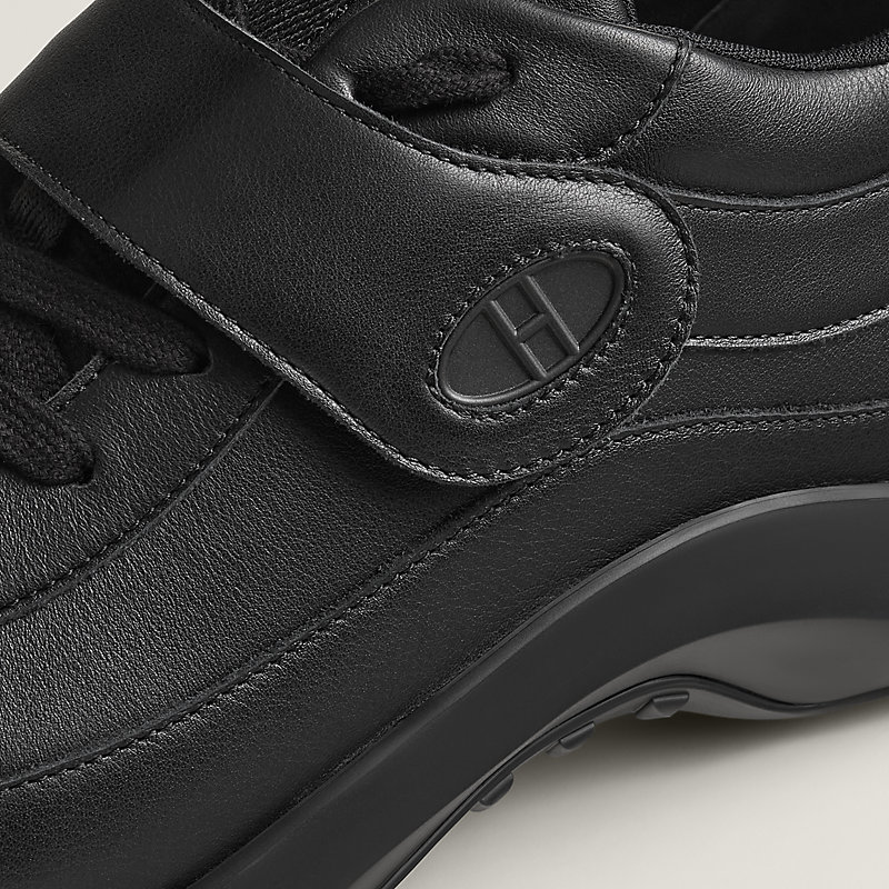 Loop sneaker