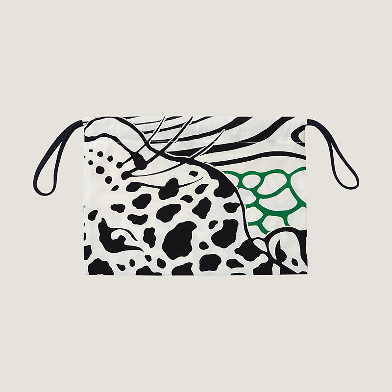 Loose items pouch