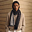 View: Worn, Maillons en Kit scarf