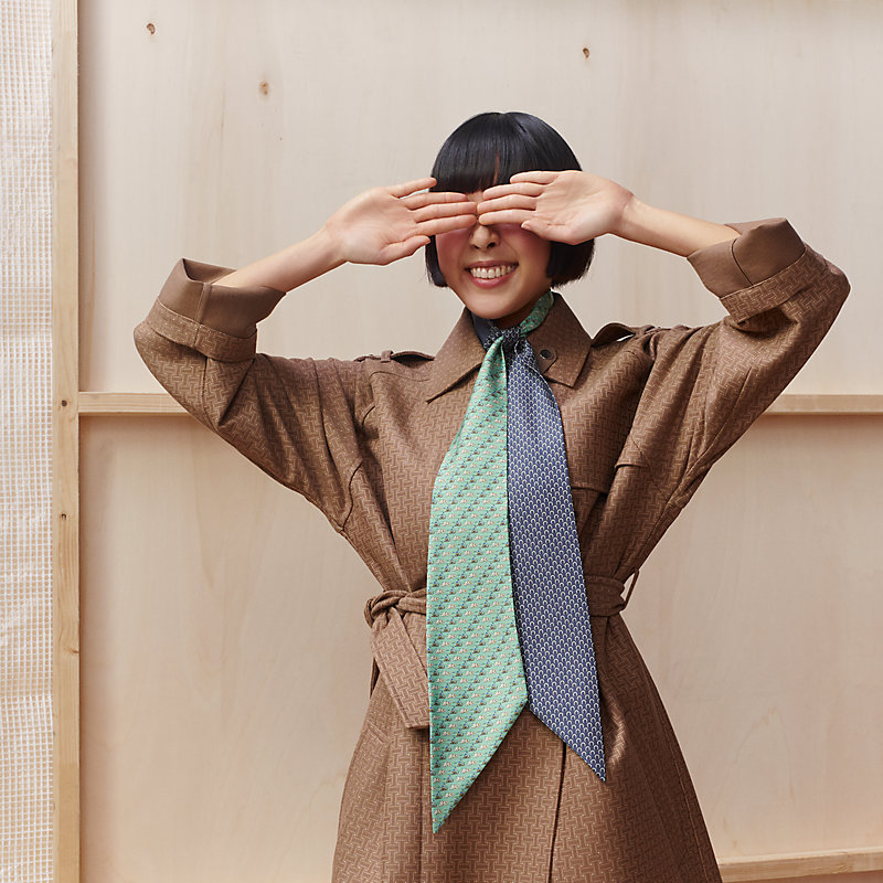 Maxi ribbon tie