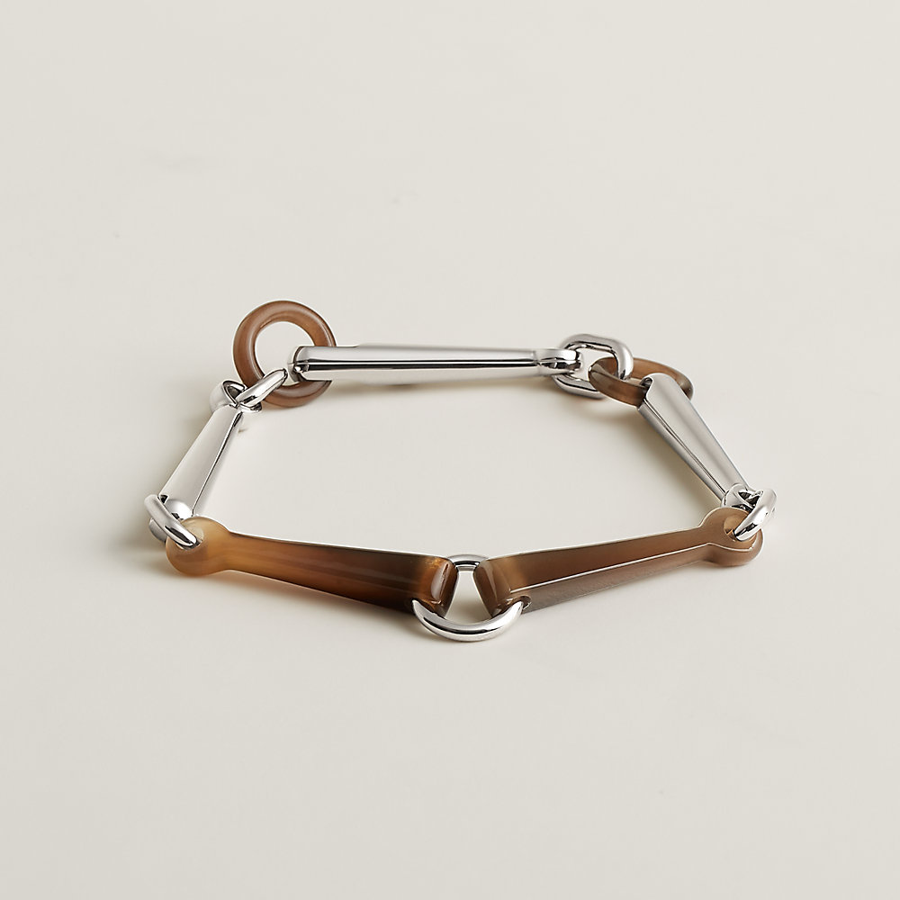 Gucci Horsebit X-Large Silver Bracelet ($2,850) ❤ liked on Polyvore  featuring jewelry, bracelets, horse bit jewelry, horse jewelr… | Large  bracelet, Silver, Jewelry