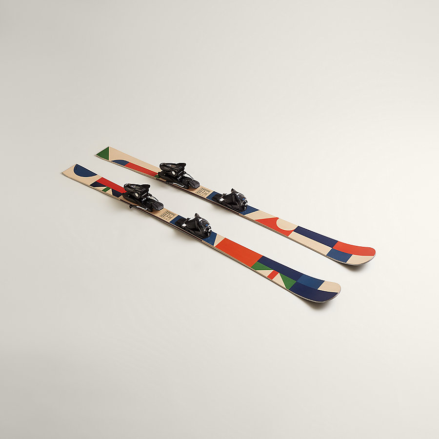 Off Piste pair of alpine skis