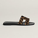 View: side, Oran sandal