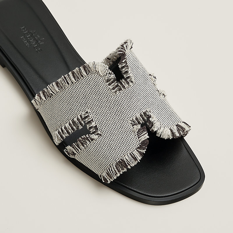 Oran sandal