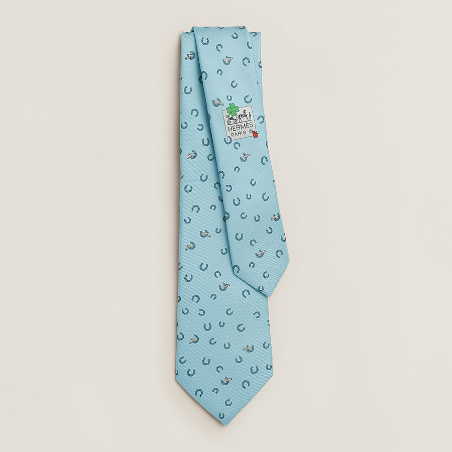 Out of the box tie