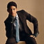 View: Worn, Pieces met tie