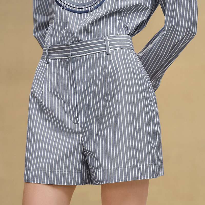 Pleated shorts