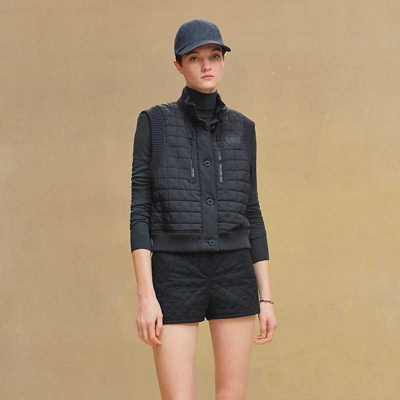Quilted sleeveless bomber jacket