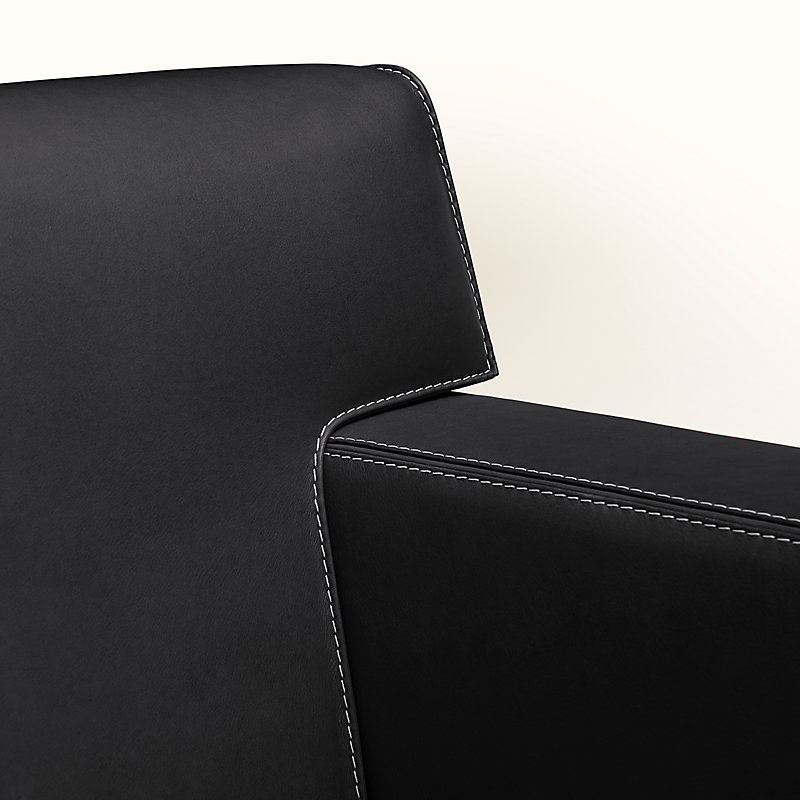 Reeditions J.-M. Frank par Hermès club armchair