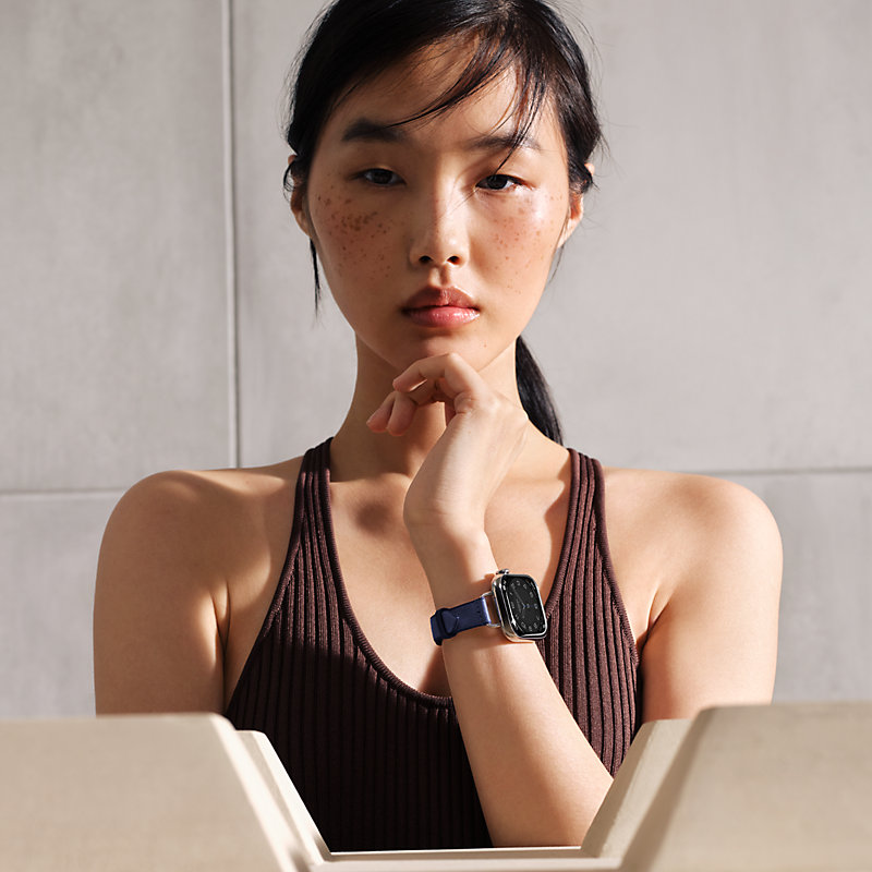 Series 11表盘 & Apple Watch Hermès 42毫米单圈Twill Jump Attelage表带