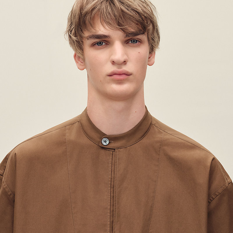 Short-sleeve boxy fit shirt with vareuse collar