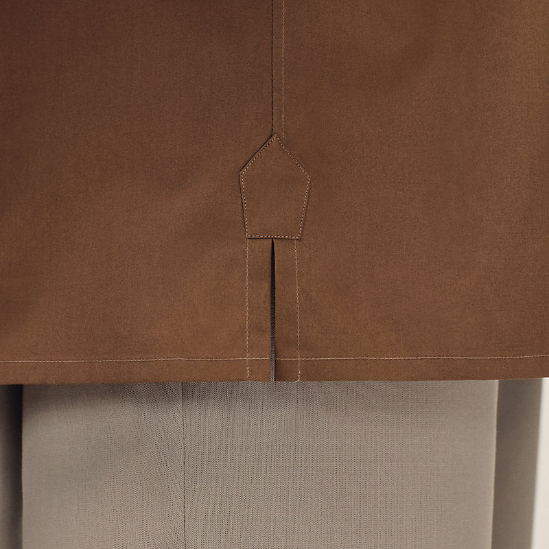 Short-sleeve boxy fit shirt with vareuse collar