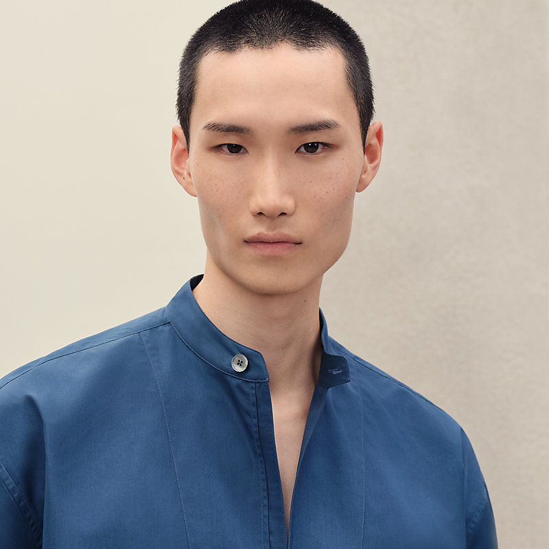 Short-sleeve boxy fit shirt with vareuse collar