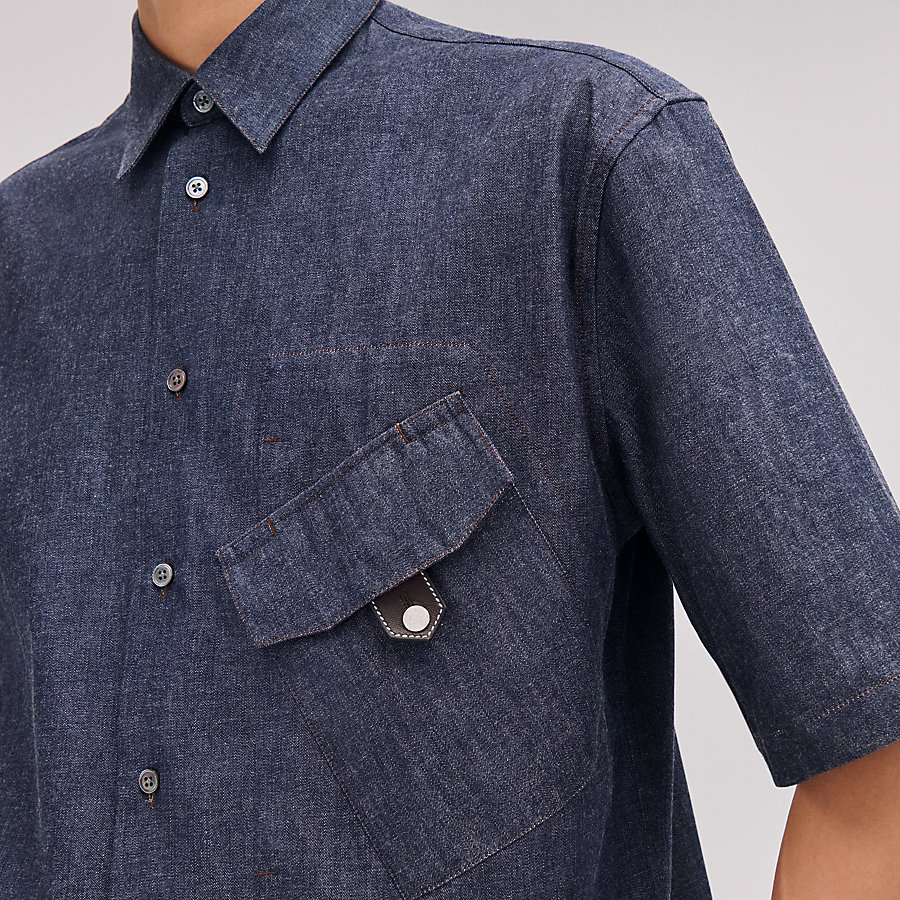 Short-sleeve straight cut shirt