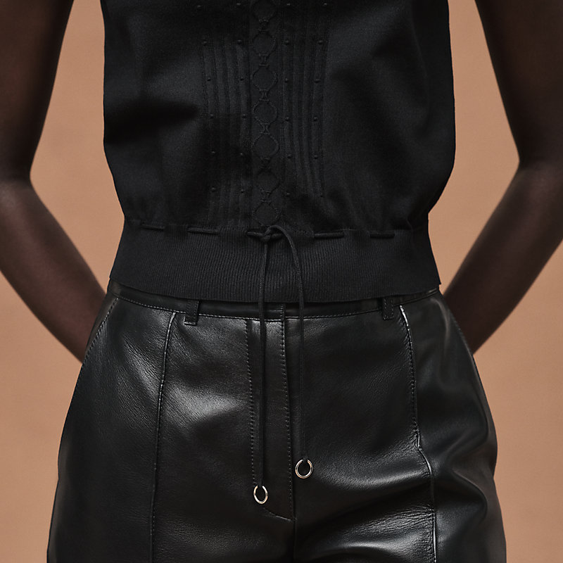 Short-sleeve sweater with ruffled details