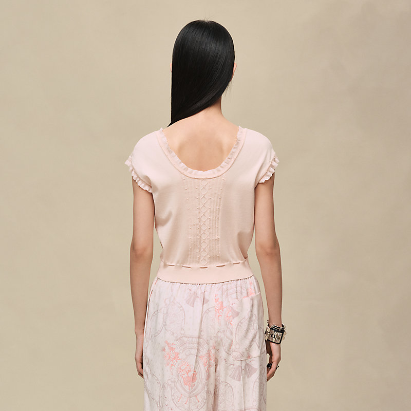 Short-sleeve sweater with ruffled details