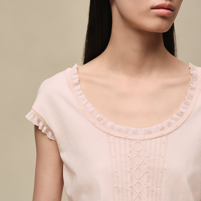 Short-sleeve sweater with ruffled details