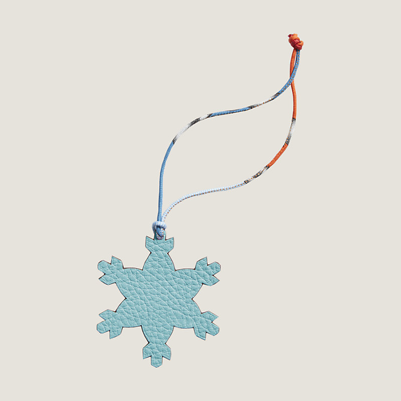 Snowflake charm