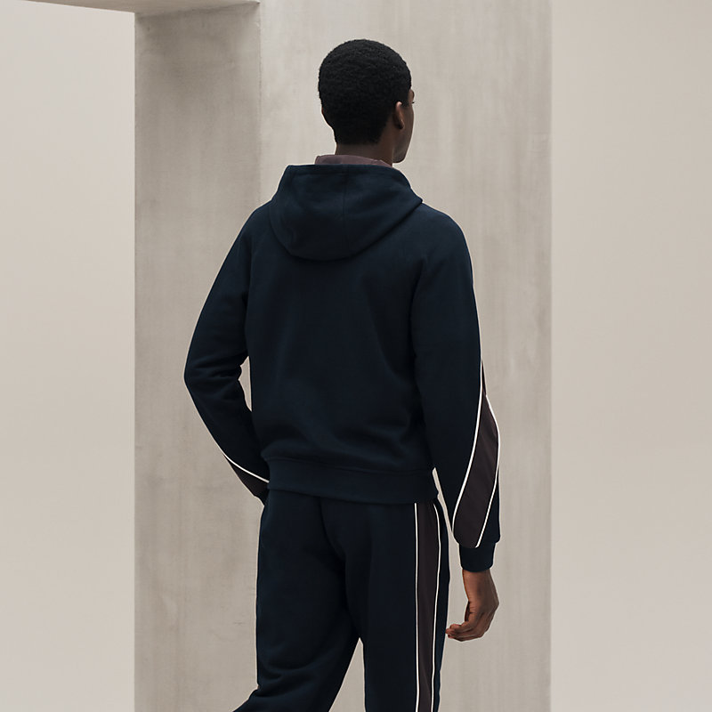Sport capsule hooded sweater