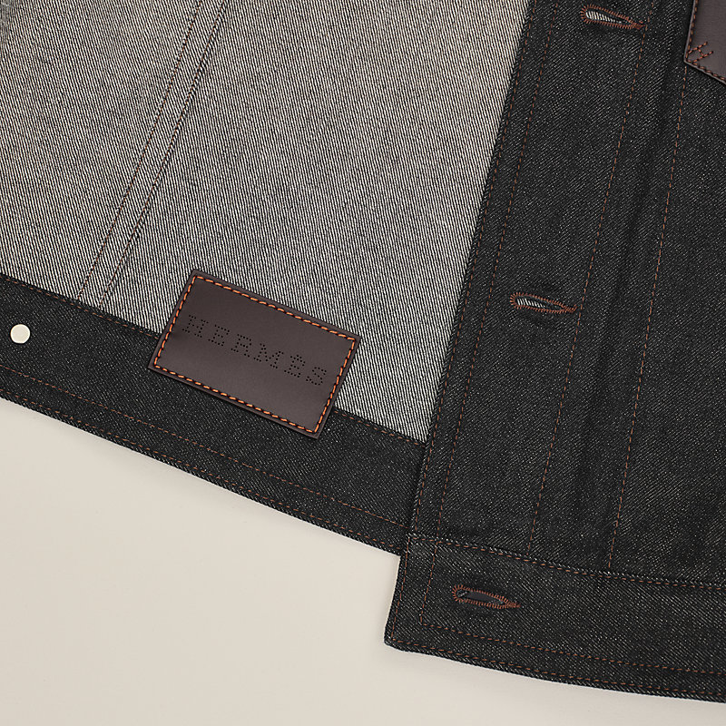 Straight cut jacket with leather detail