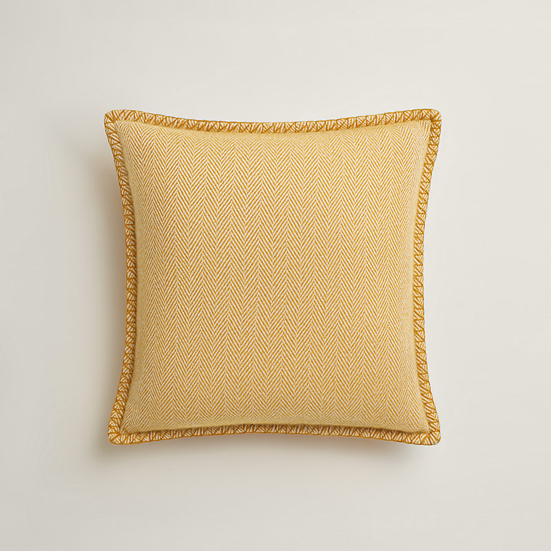 Swing pillow
