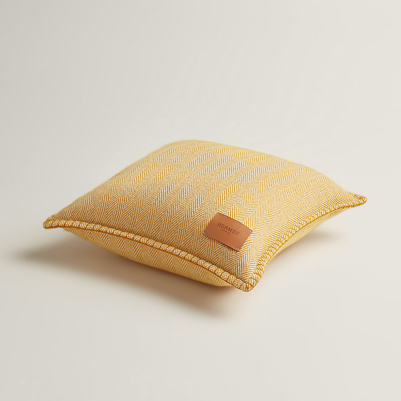 Swing pillow