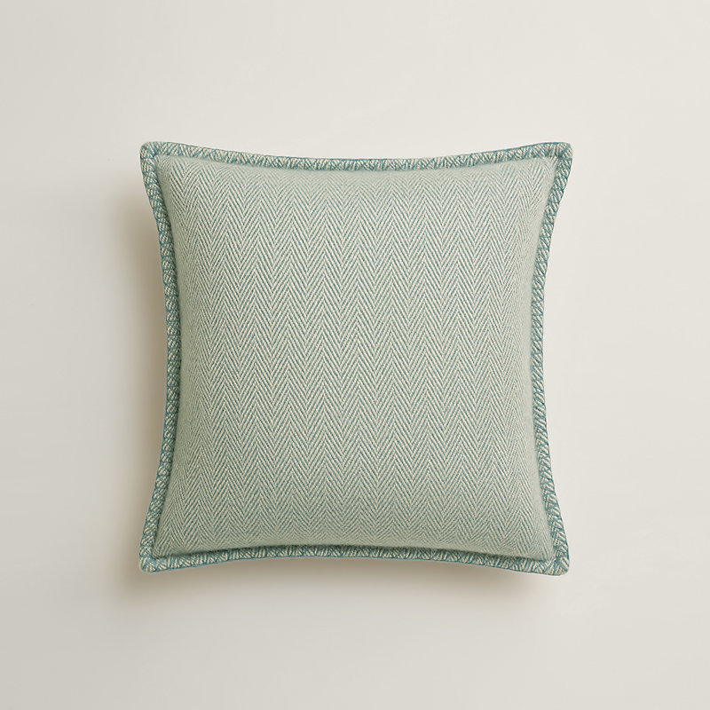 Swing pillow