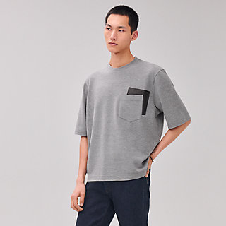上質を日常に纏う HERMES T-shirt droit cartouche Tシャツ 大人の上品スタイル】HERMES Tシャツ 大人の上品スタイル