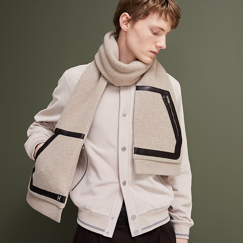 Teddy Pocket scarf