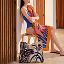 View: Worn, Tigre a l'Ananas beach bag