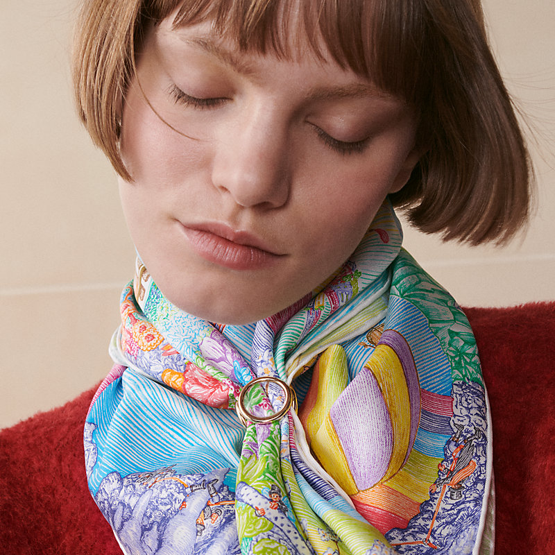 Trio Loupe scarf 90 ring