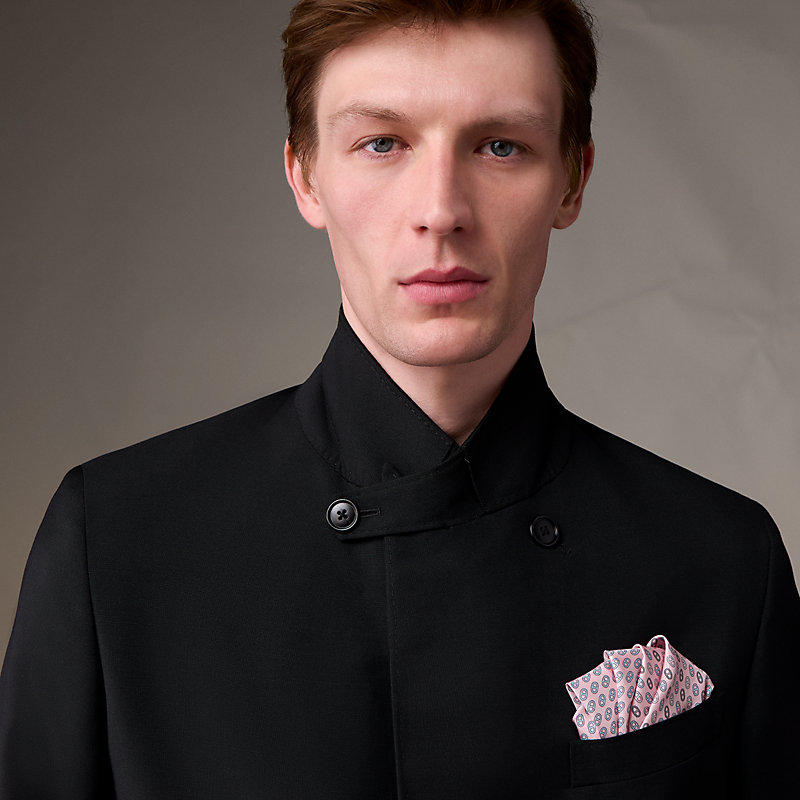 Trois Petits Maillons pocket square 45