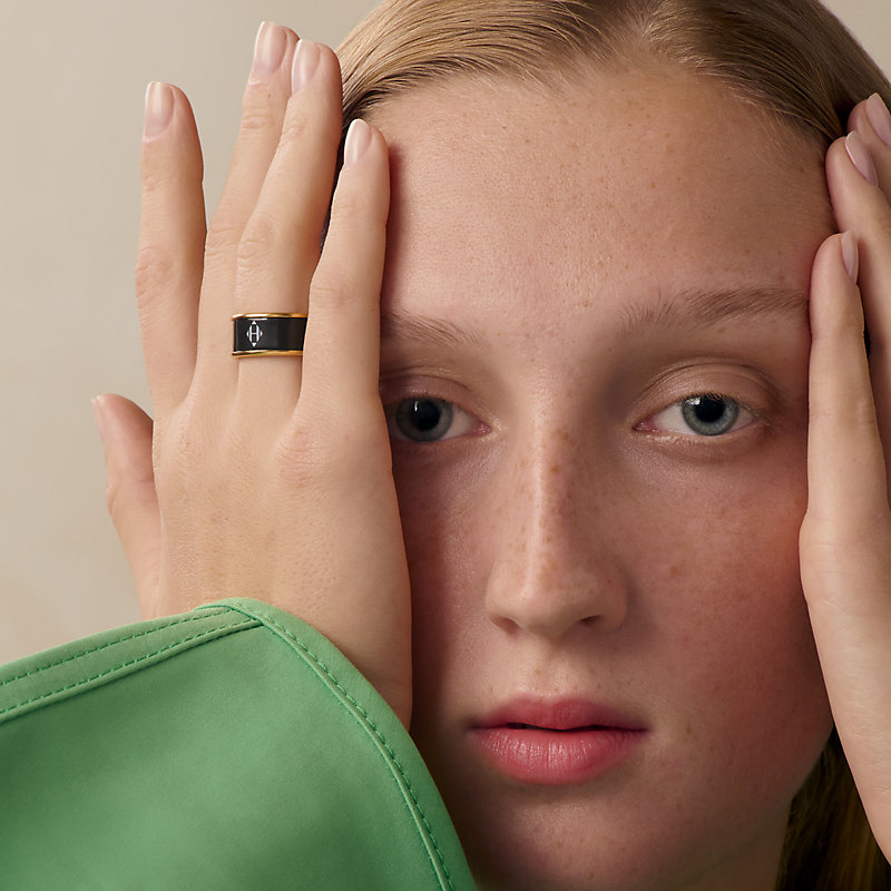 Uni ring, medium model