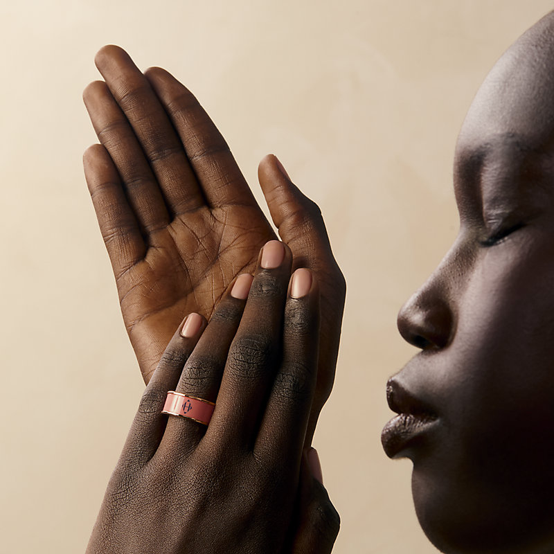 Uni ring, medium model