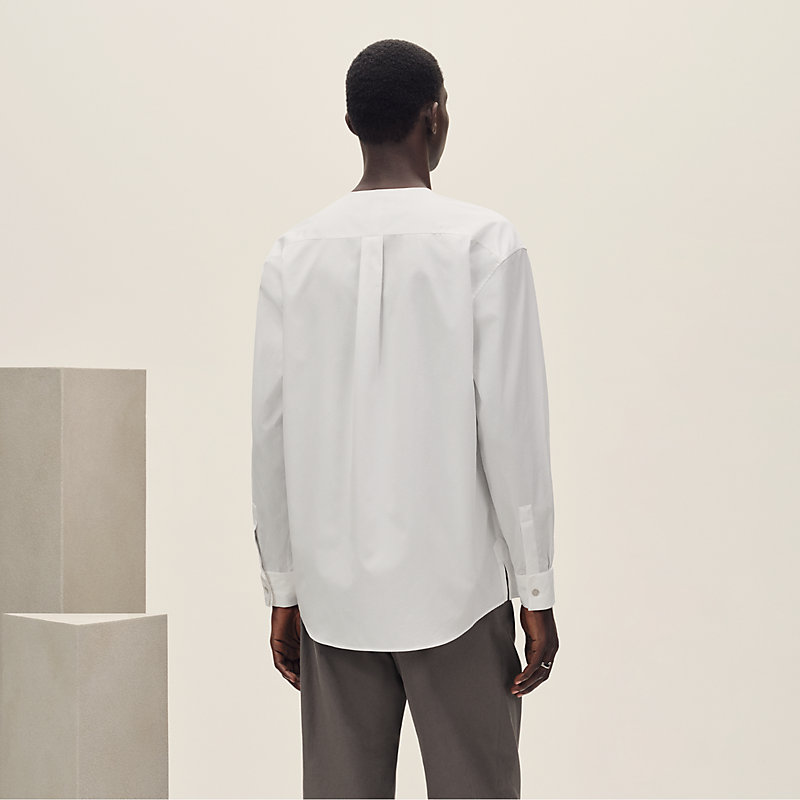 V-neck boxy fit shirt