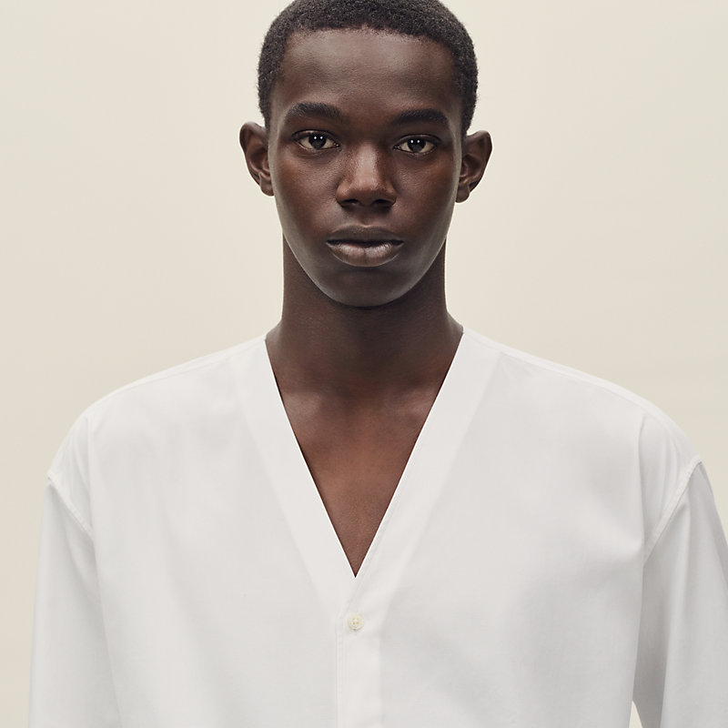 V-neck boxy fit shirt