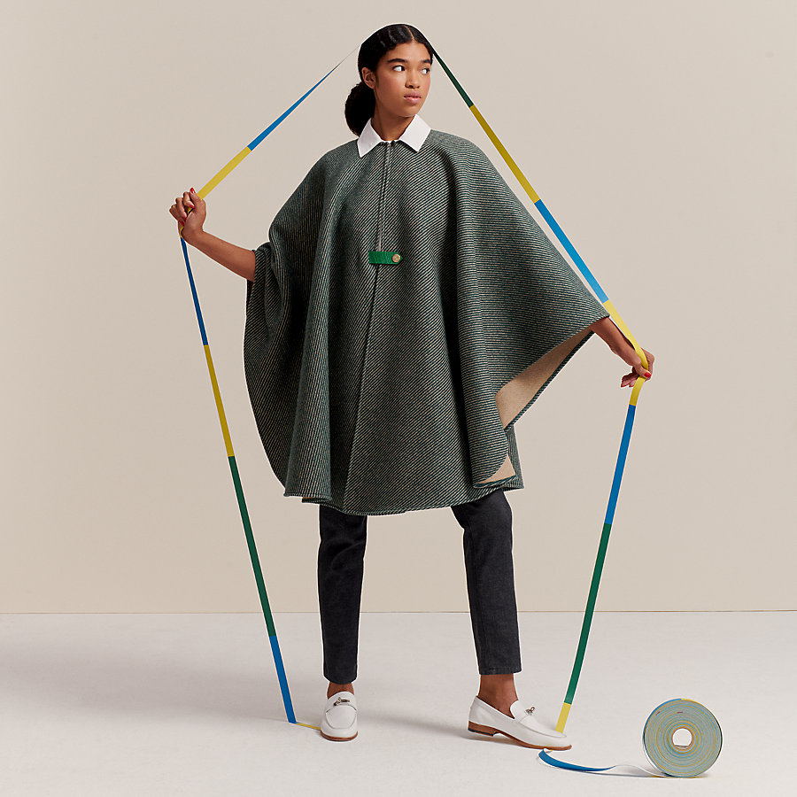 Wool and cashmere cape