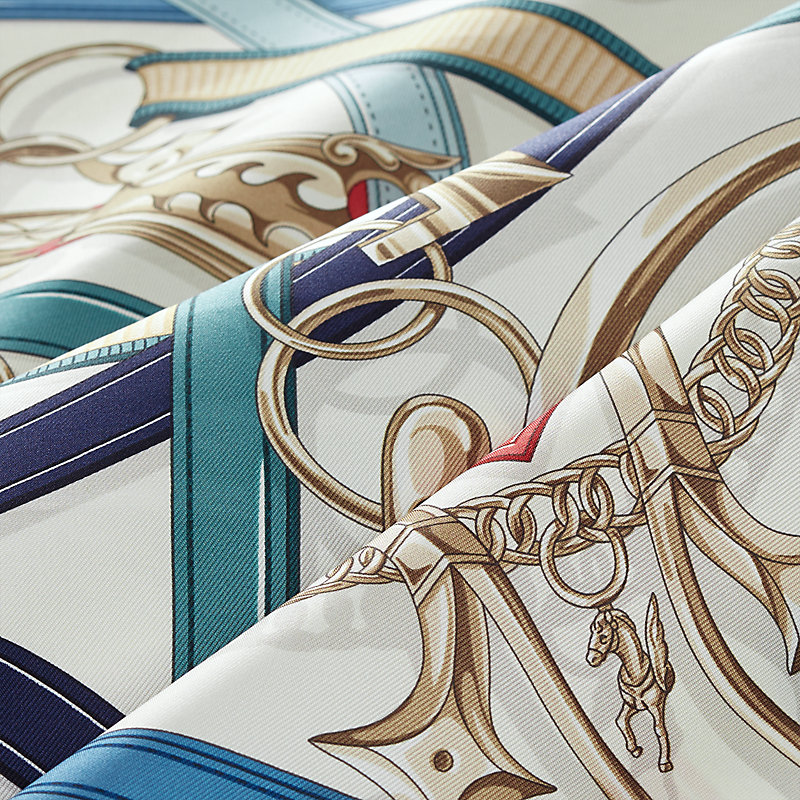 “传奇鞍辔&nbsp;”90方巾