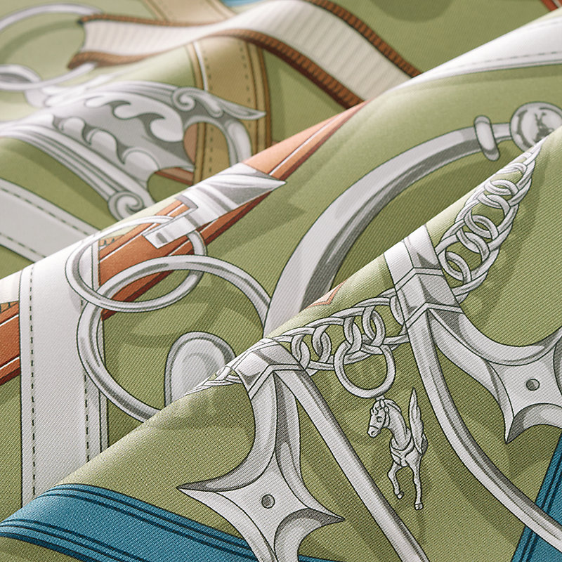 “传奇鞍辔&nbsp;”90方巾