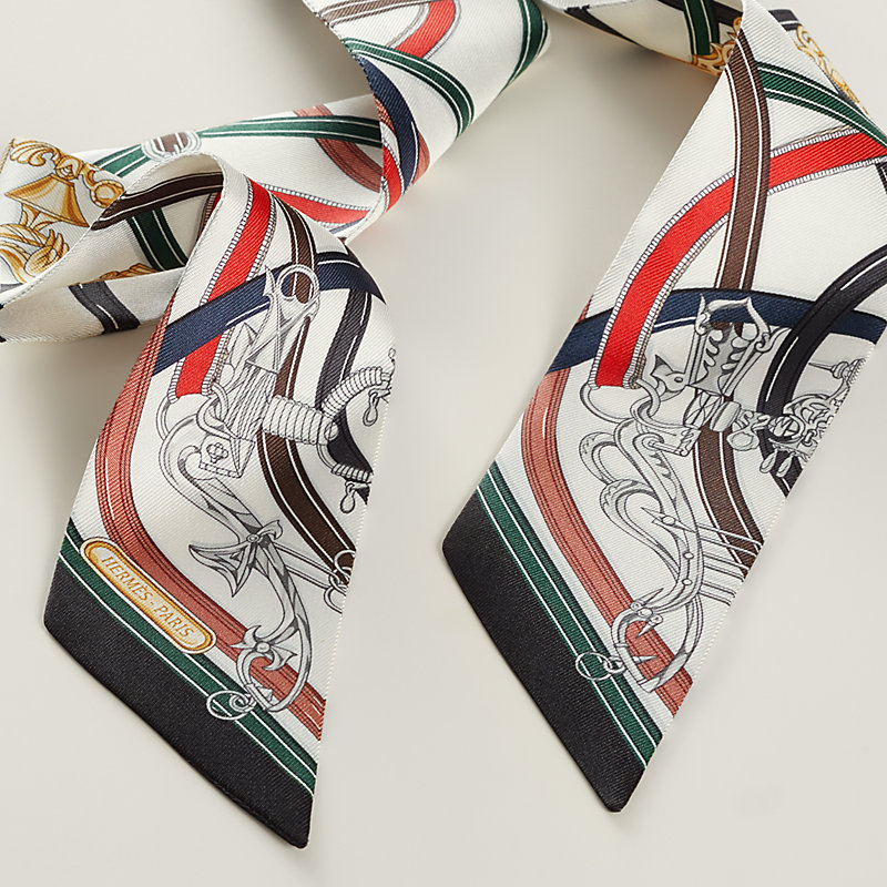 “传奇鞍辔”Twilly小丝巾