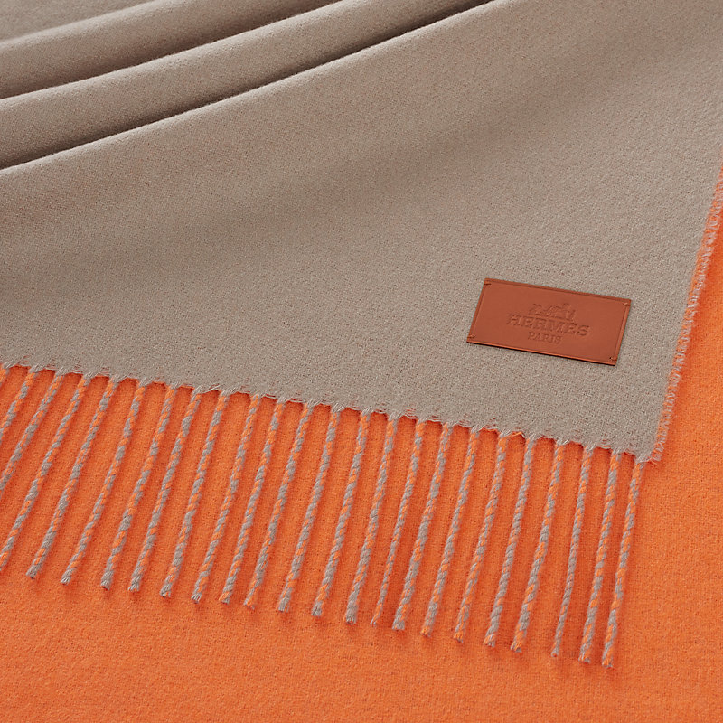 “双面”长披肩