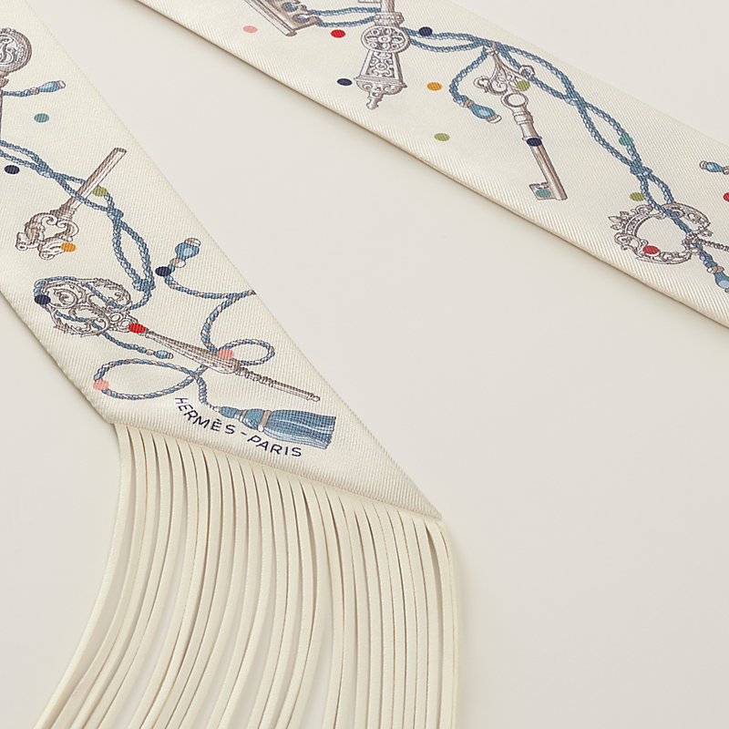 “圆点版钥匙”皮革流苏Twilly小丝巾